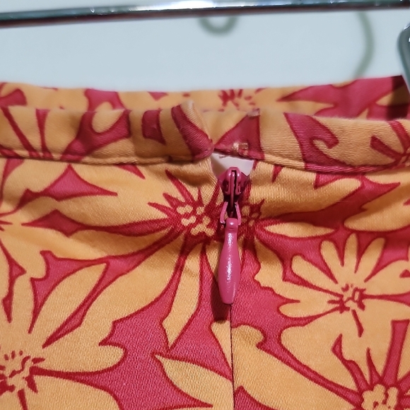 Norton McNaughton Red and Orange Floral Pencil Skirt - Picture 5 of 5